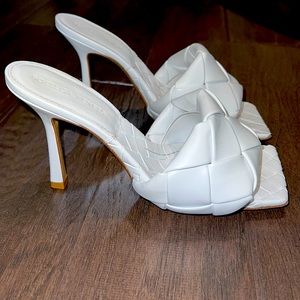 Bottega Veneta Lido Mule in Optic White, Size 37 ½, with Dust Bags